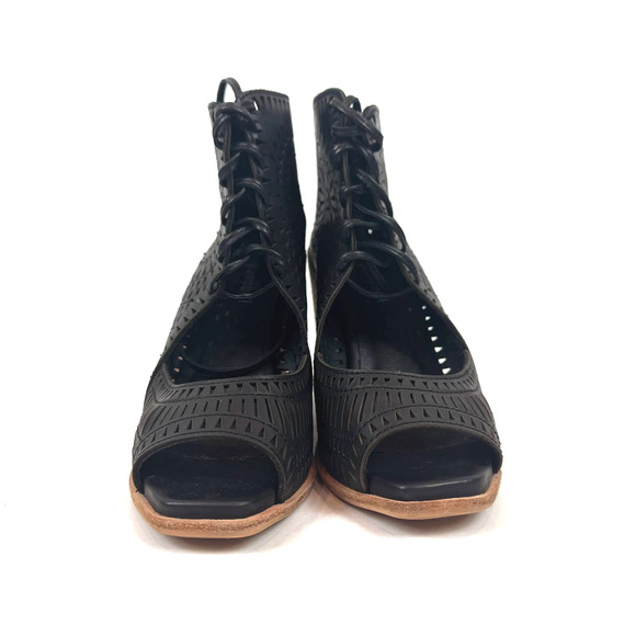 Jeffrey Campbell Women's Rodillo Perforated Leather Wedge Sandals Heels Size 6 - Picture 4 of 6